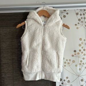 Hooded Sherpa Vest